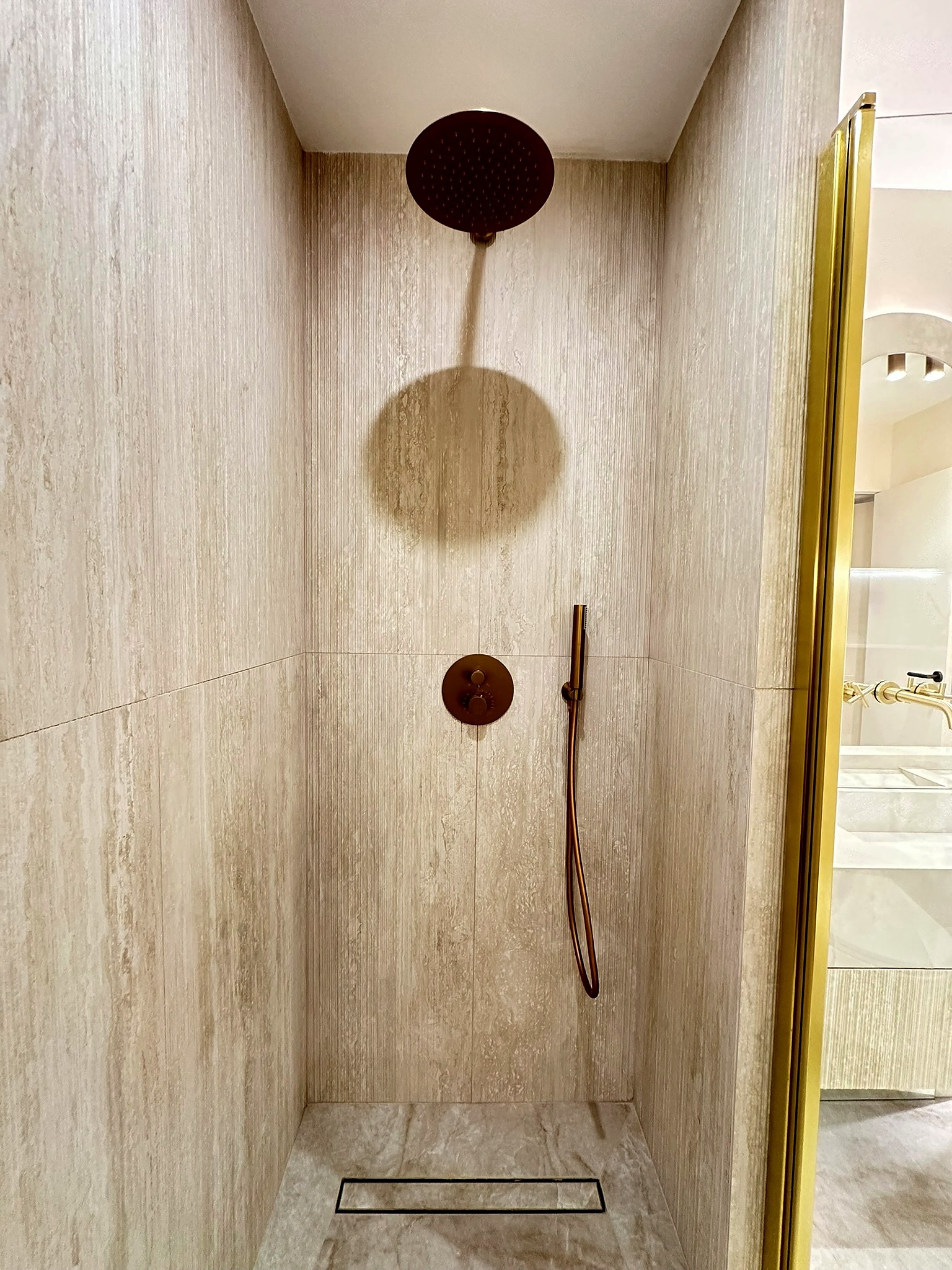 Douche à l'italienne carrelée